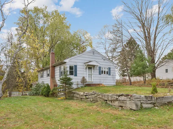 3 Eastern Avenue, Falmouth, ME 04105