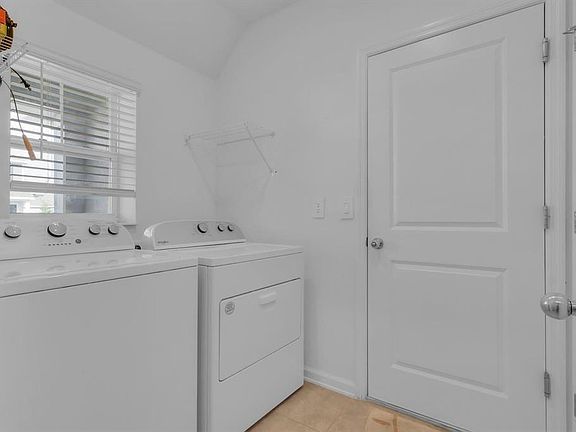 5th image of 1513 Cumberland Ave