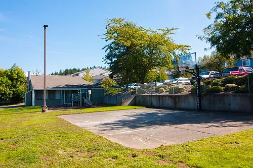 Columbia Crest Townhomes Photo 1
