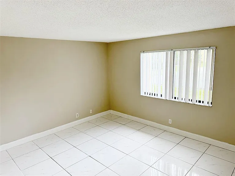 2788 Tennis Club Dr #101 — Photo 15