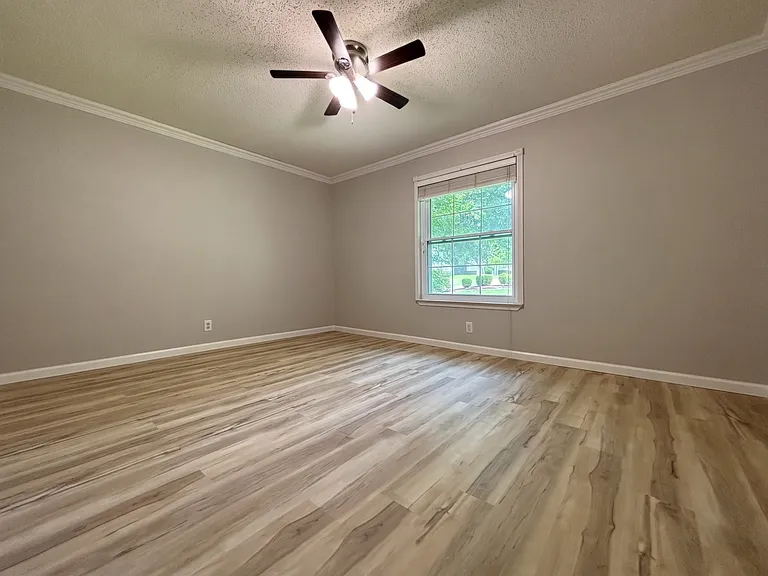 3500 Monument Dr — Photo 12