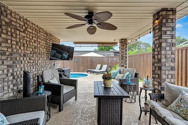 3 bed, 2.0 bath, 2213 sqft, $3,500 — Photo 4