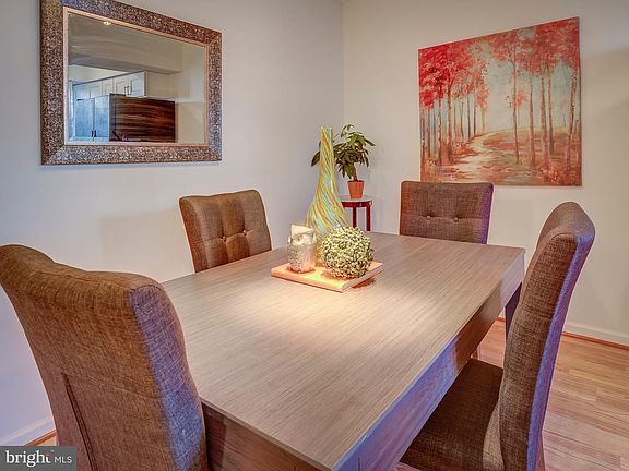 5th image of 12108 Greenway Ct APT 201