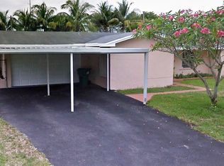 9200 SW 149th St, Miami, FL 33176