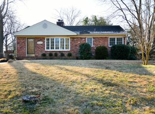 2103 Rossiter Pl, Alexandria, VA 22308