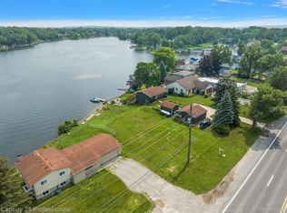 9876 W Dixie Hwy, Clarkston, MI