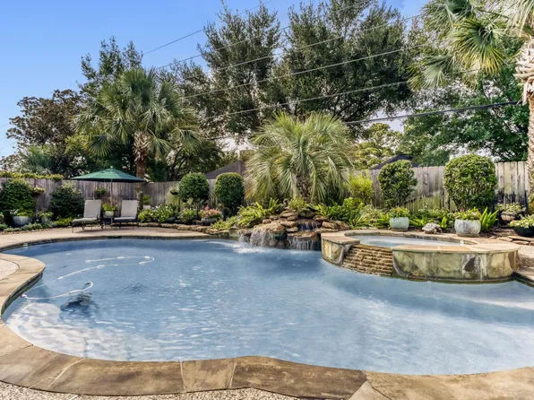 17335 W Copper Lakes Dr, Houston, TX 77095
