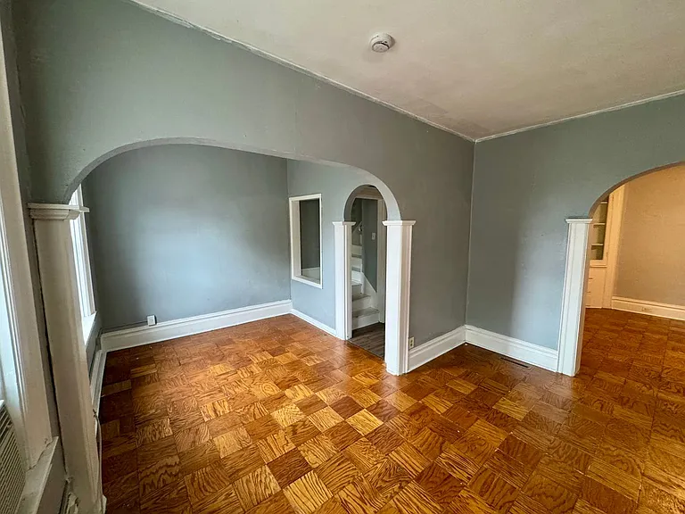 1810 Brownsville Rd — Photo 33