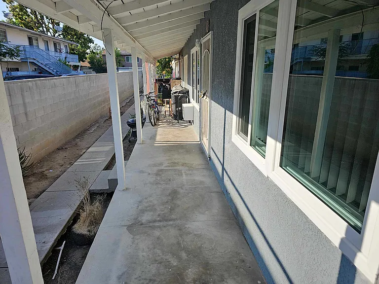 Vanowen St — Photo 5