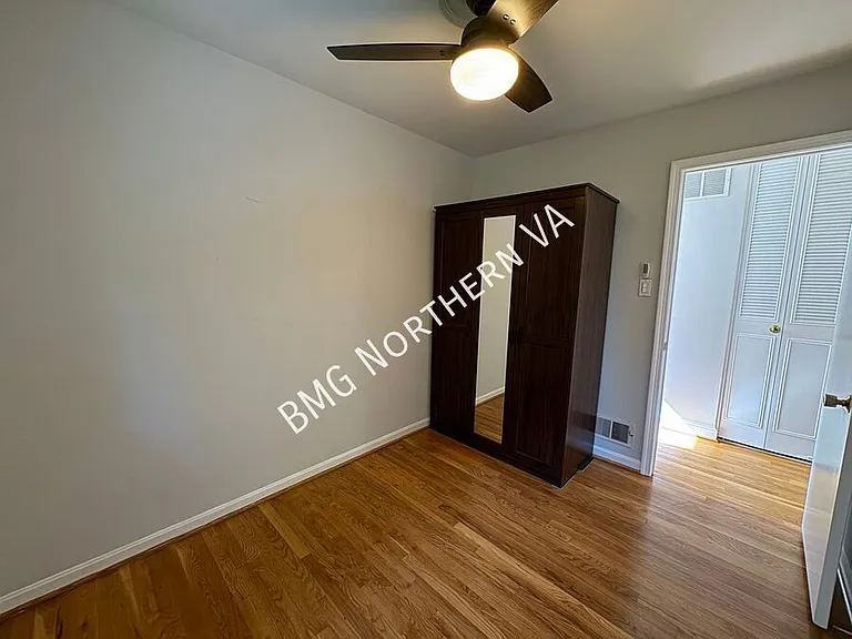 5406 Gainsborough Dr — Photo 20
