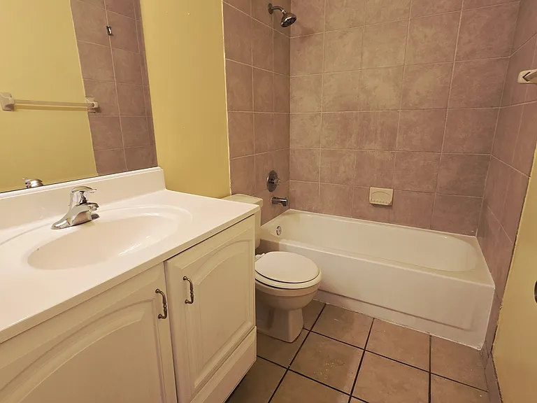 1715 Bentley Blvd — Photo 20