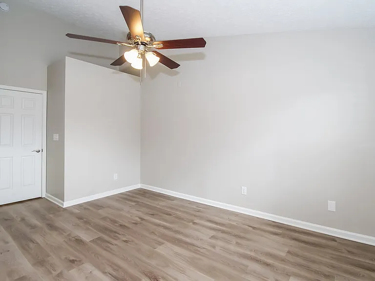 6101 Patoka Lake Dr — Photo 14