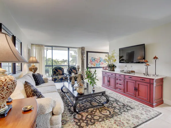 1542 Bridgewood Drive, Boca Raton, FL 33434