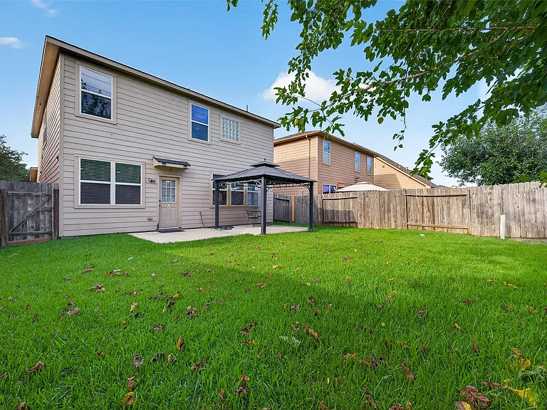 9106 Fuqua Breeze Dr — Photo 42