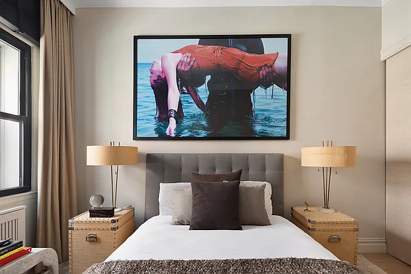 Sold by Compass | media 17