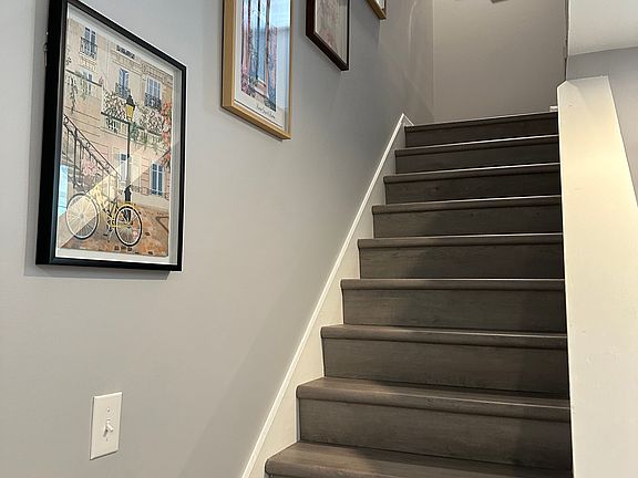 5th image of 507 Stinson Dr APT E13