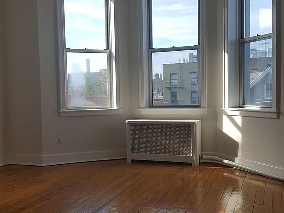 3rd image of 3215 38th St APT 1