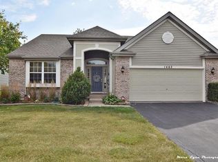 1462 Hawksley Ln, North Aurora, IL 60542