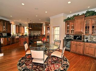11 Timberpark Ct, Lutherville Timonium, MD 21093