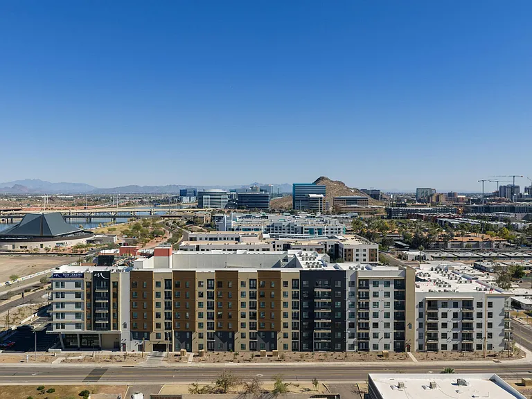 Moments from Tempe Town Lake and minutes from ASU, Modera Rio Salado connects you to the best of the Valley.