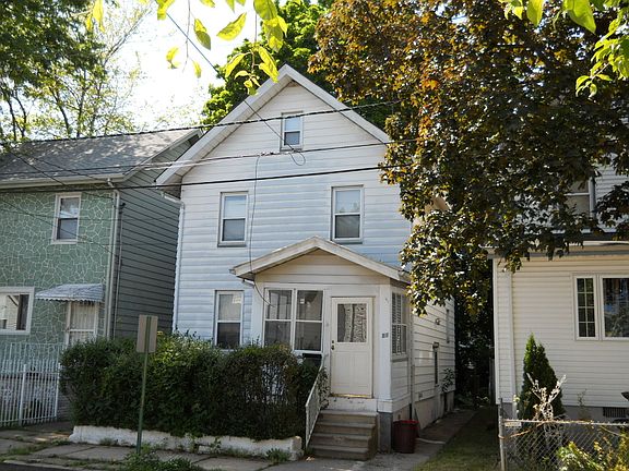 3rd image of 11 McAllister Pl