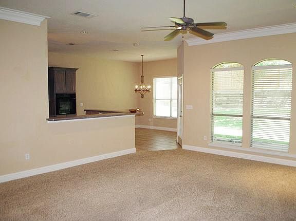 4th image of 7925 Chaddington Dr
