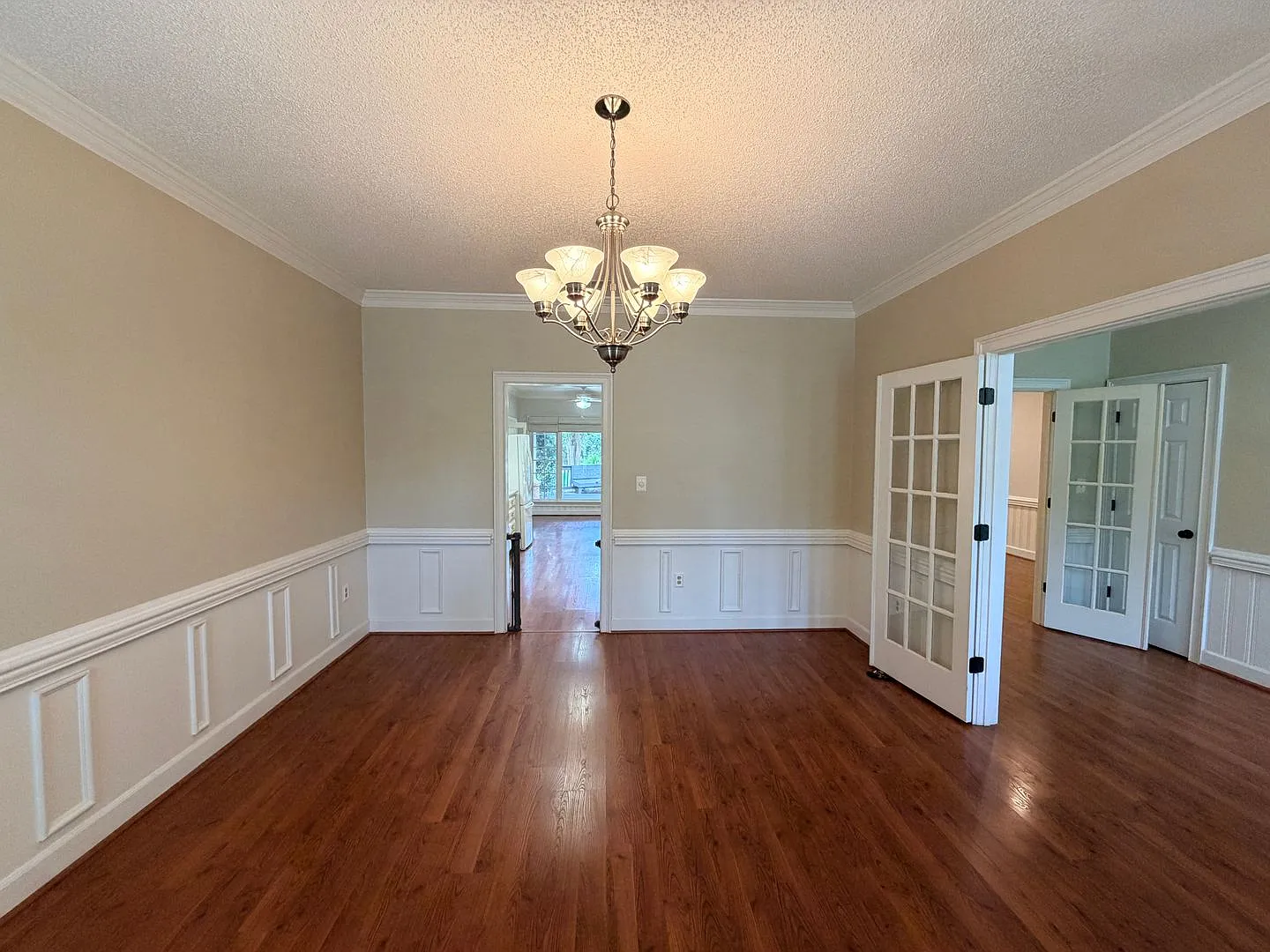 Stunning 4BR/2BA Home with Massive Bonus Room, Sunroom, & Fenced Yard! — Photo 4