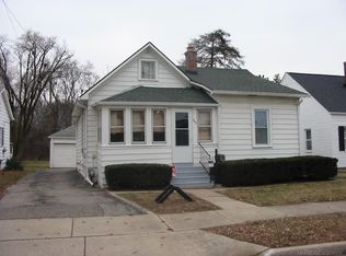 7867 Ruby St, Utica, MI 48317