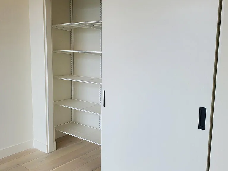 1598 Bay St #300 — Photo 17