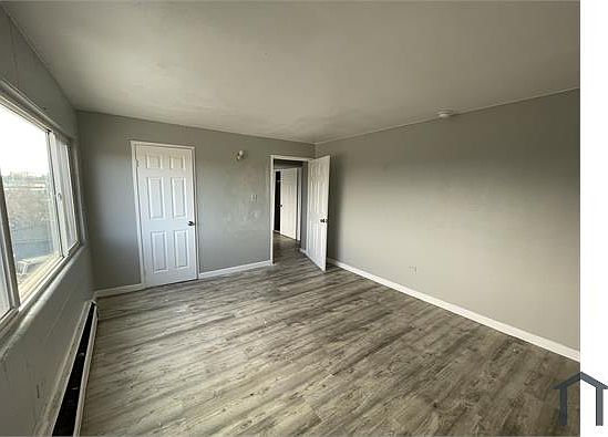 4th image of 1590 Clinton St APT 202