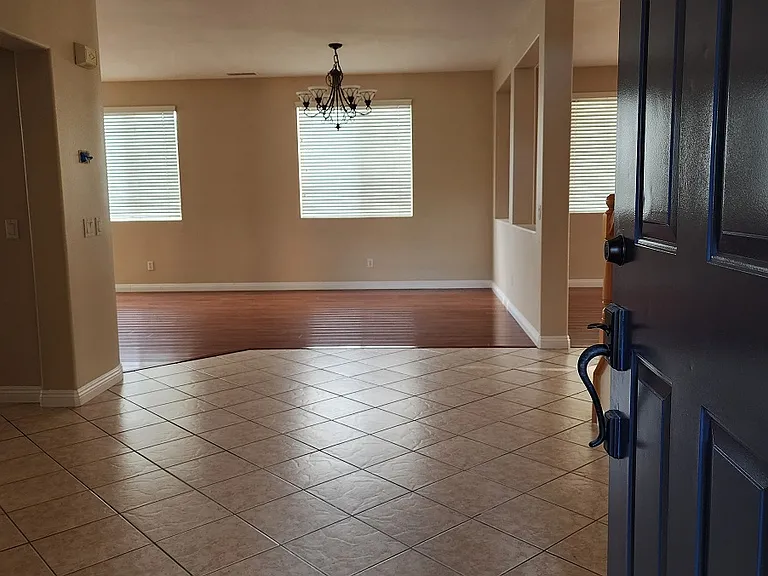 1167 Dalgety St — Photo 19