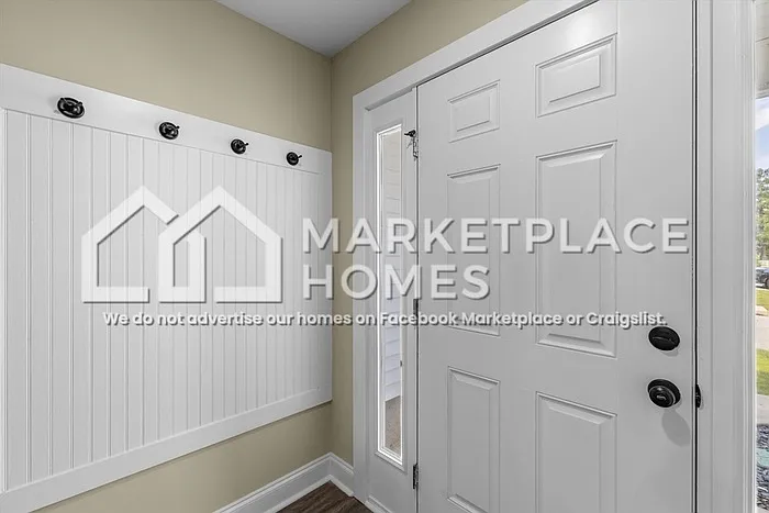 3 bed, 2.5 bath, 1600 sqft, $1,695 — Photo 2