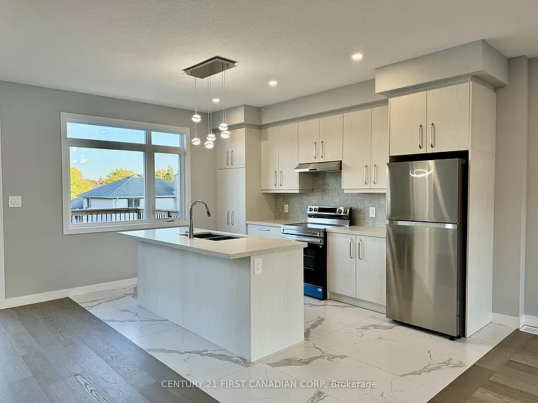 349 Southdale Rd E #26 — Photo 9