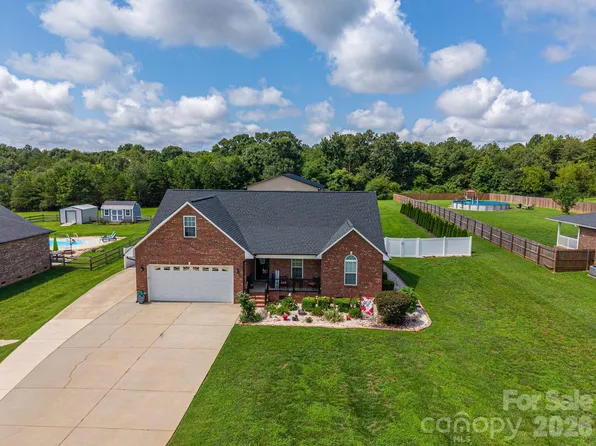 1882 Shuford Rd, Lincolnton, NC 28092