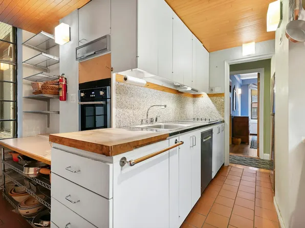 435 East 57th Street image 7 of 8