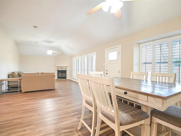 203 Colony Creek Dr — Photo 11