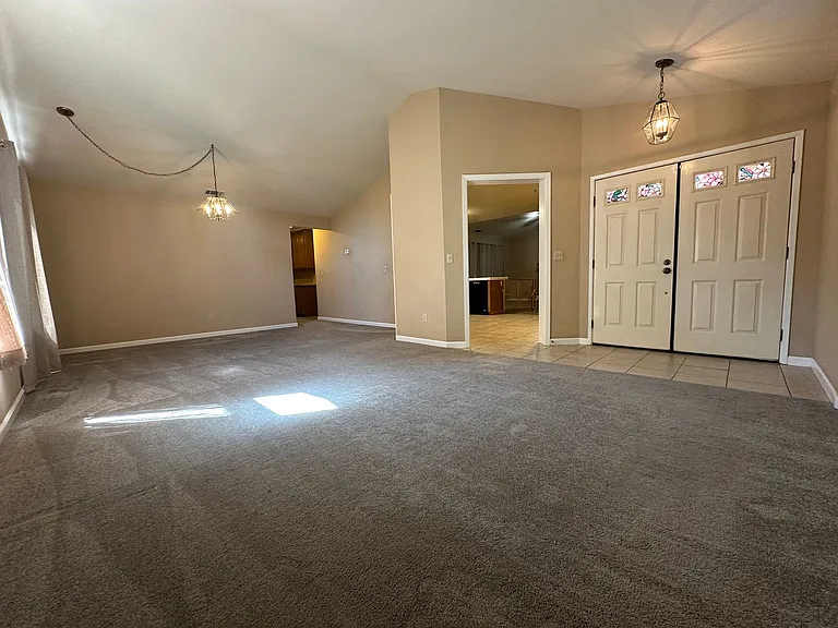 1532 Wawona St — Photo 4