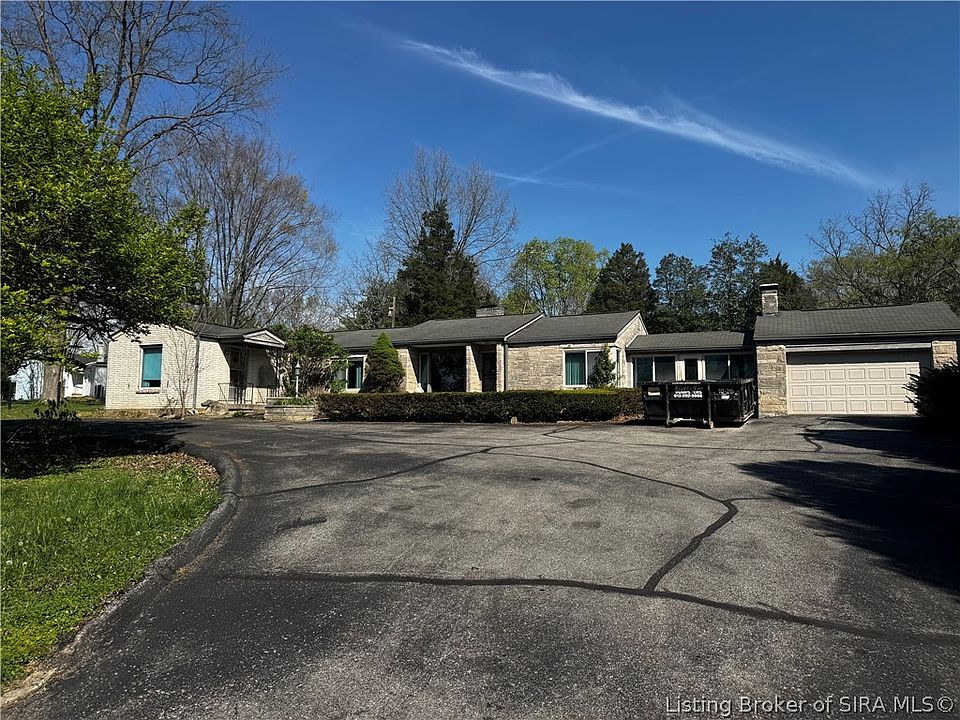 1st image of 3884 Paoli Pike