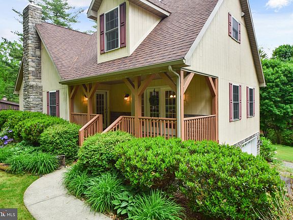 3rd image of 8260 Michaux Dr