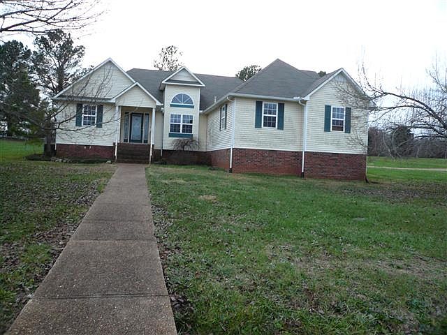 1st image of 26 Dorey Ave