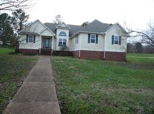 26 Dorey Ave, McMinnville, TN 37110