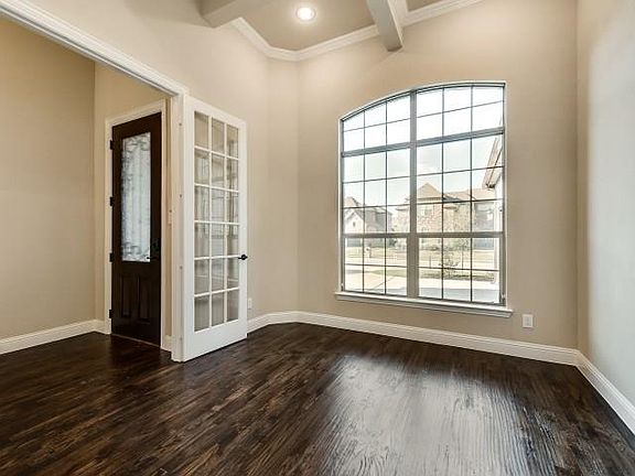 5th image of 104 Thoroughbred Dr