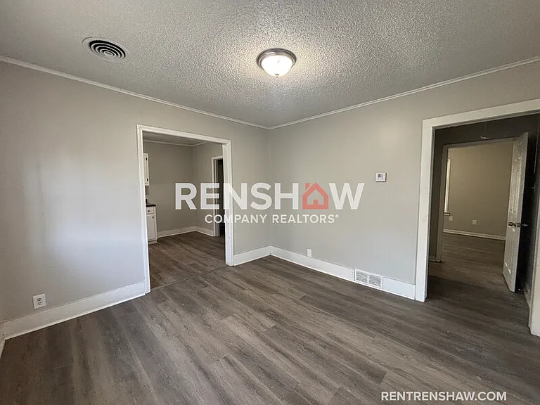3076 Harvester Ln E — Photo 6