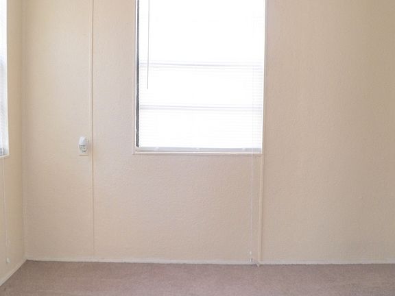 5th image of 2595 50th Ave N Unit 9