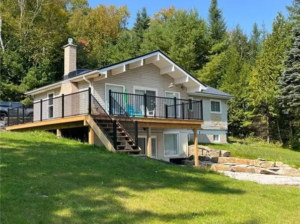 1056 Inawendawin Rd, Lake Of Bays, ON P0B 1A0