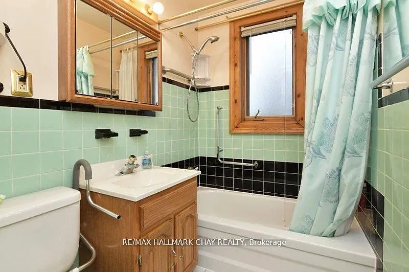 2 bed, $2,300 — Photo 4