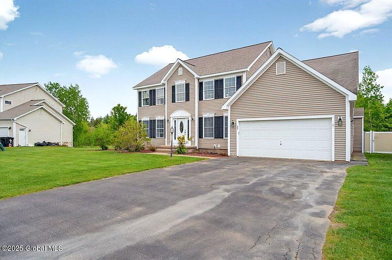 2nd image of 33 Sherman Way