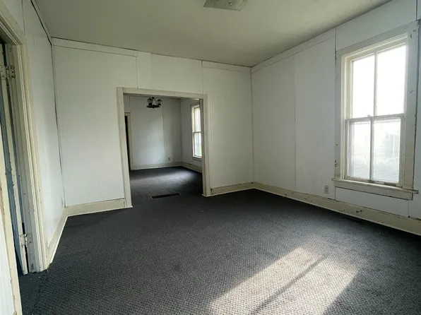 814 W 5th St, Fremont, NE 68025