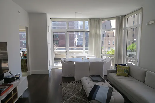 Rented by JSG Realty Corp | media 31