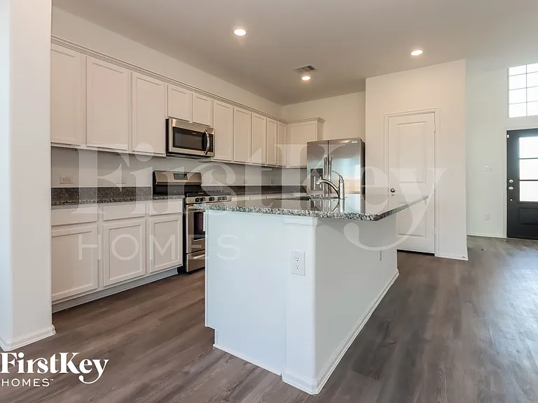 7307 Hillside Ave — Photo 7